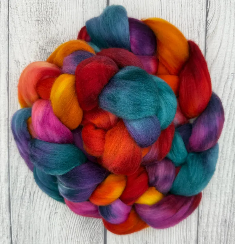 It’s Giving hand dyed fiber
